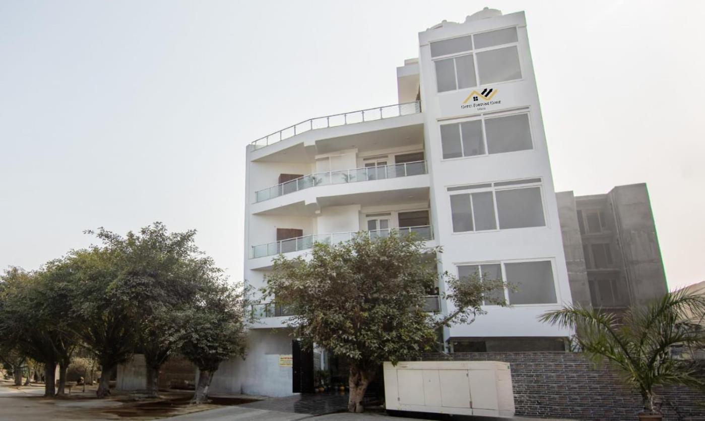 Hotel Divine India Noida Exterior foto